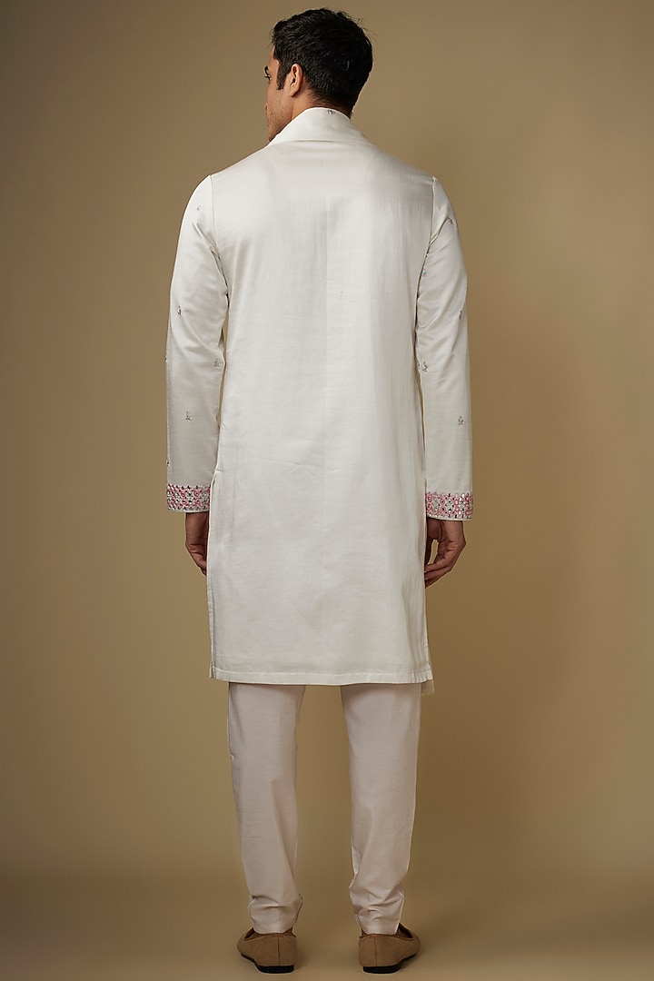 Off-White Silk Threadwork Kurta Set by RE CHANNEL at Pernia's Pop Up Shop