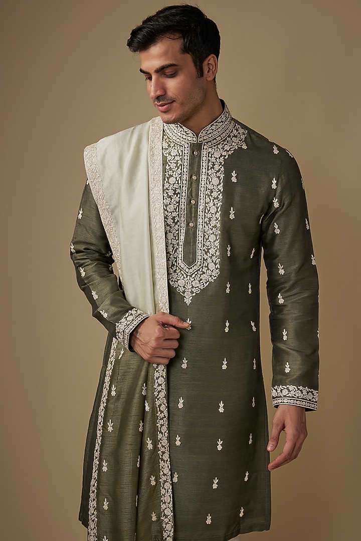 Sage Green Silk Threadwork Kurta Set by RE CHANNEL at Pernia's Pop Up Shop