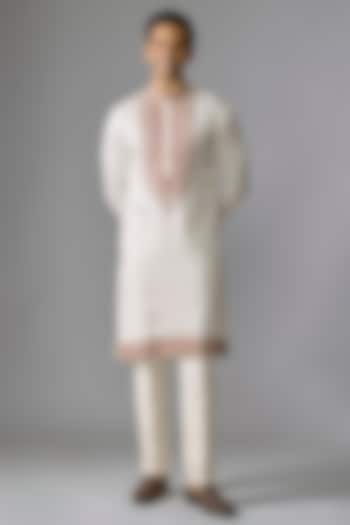 White Slub Satin Thread Embroidered Kurta Set by RE CHANNEL at Pernia's Pop Up Shop