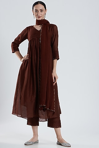 Maroon Embroidered Kurta Set by Reema Mehta