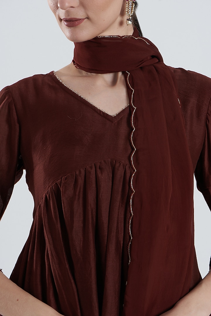Maroon Embroidered Kurta Set by Reema Mehta at Pernia's Pop Up Shop