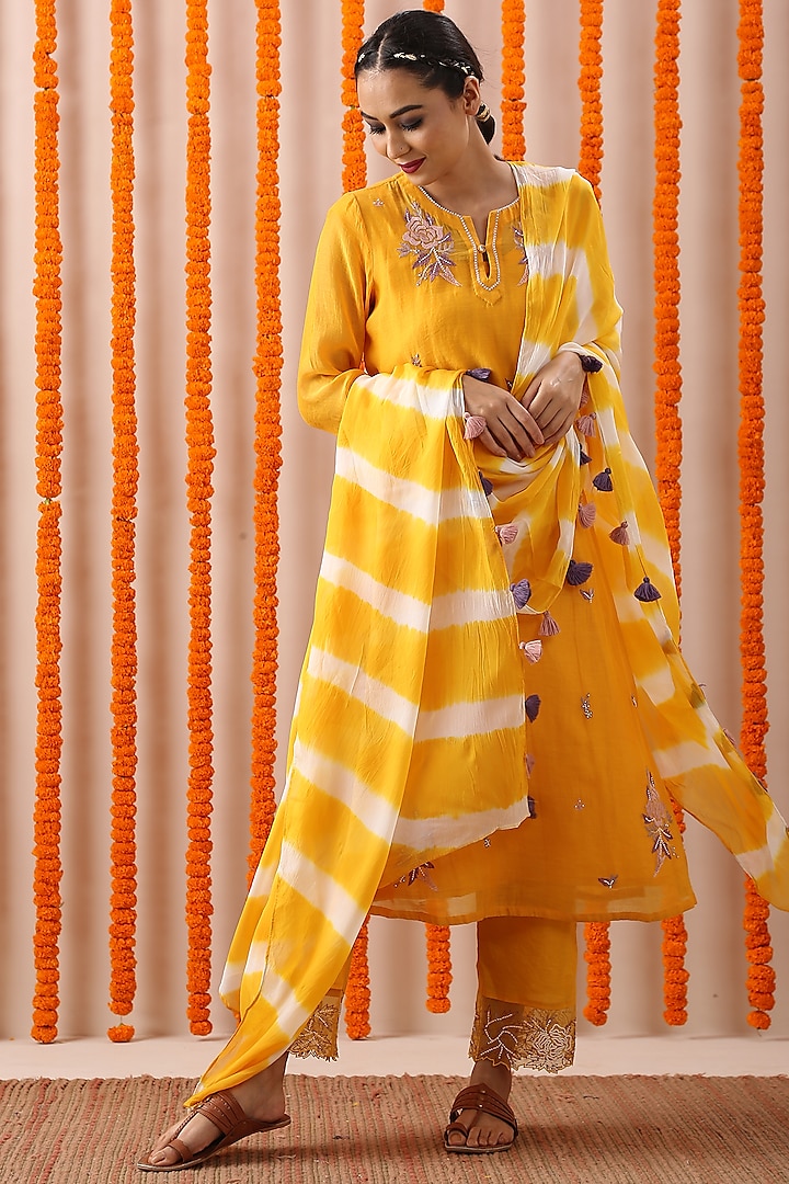 Yellow Embroidered Kurta Set by Rekha Agra