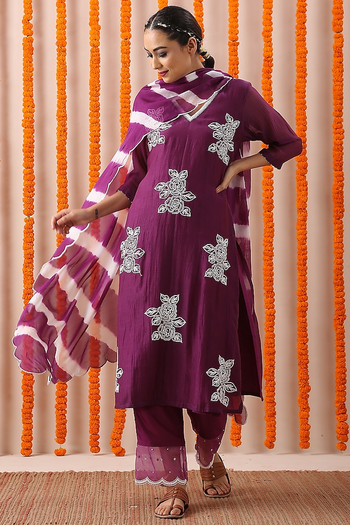 Purple Pearl Hand Embroidered Kurta Set by Rekha Agra