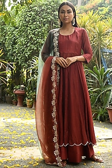 Rust Embroidered Kurta Set Design by Rekha at Pernia's Pop Up Shop 2023