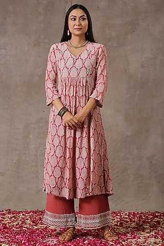 Peach Hand Embroidered Gathered A-Line Kurta Set by Rekha Agra