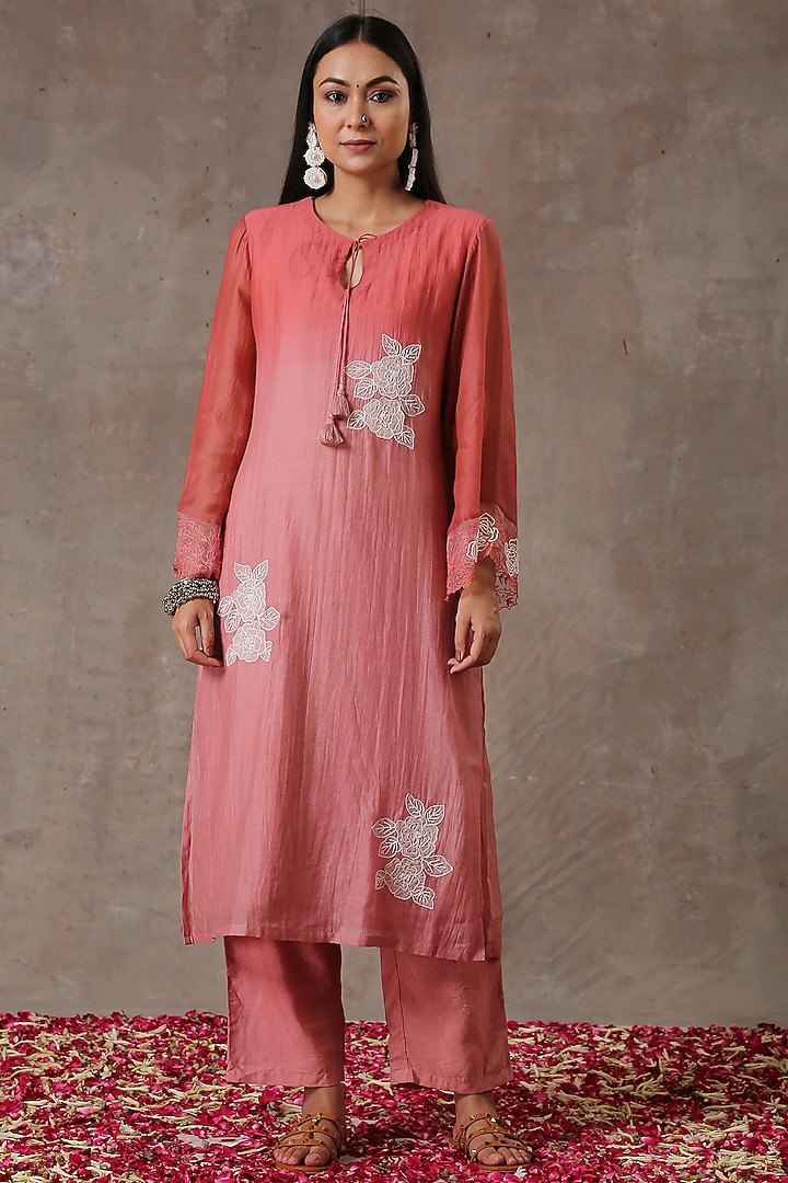 Peach-Shaded Hand Embroidered Straight Kurta Set by Rekha Agra at Pernia's Pop Up Shop