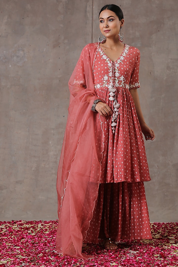 Peach Crinkled Cotton Silk Gharara Set by Rekha Agra at Pernia's Pop Up Shop