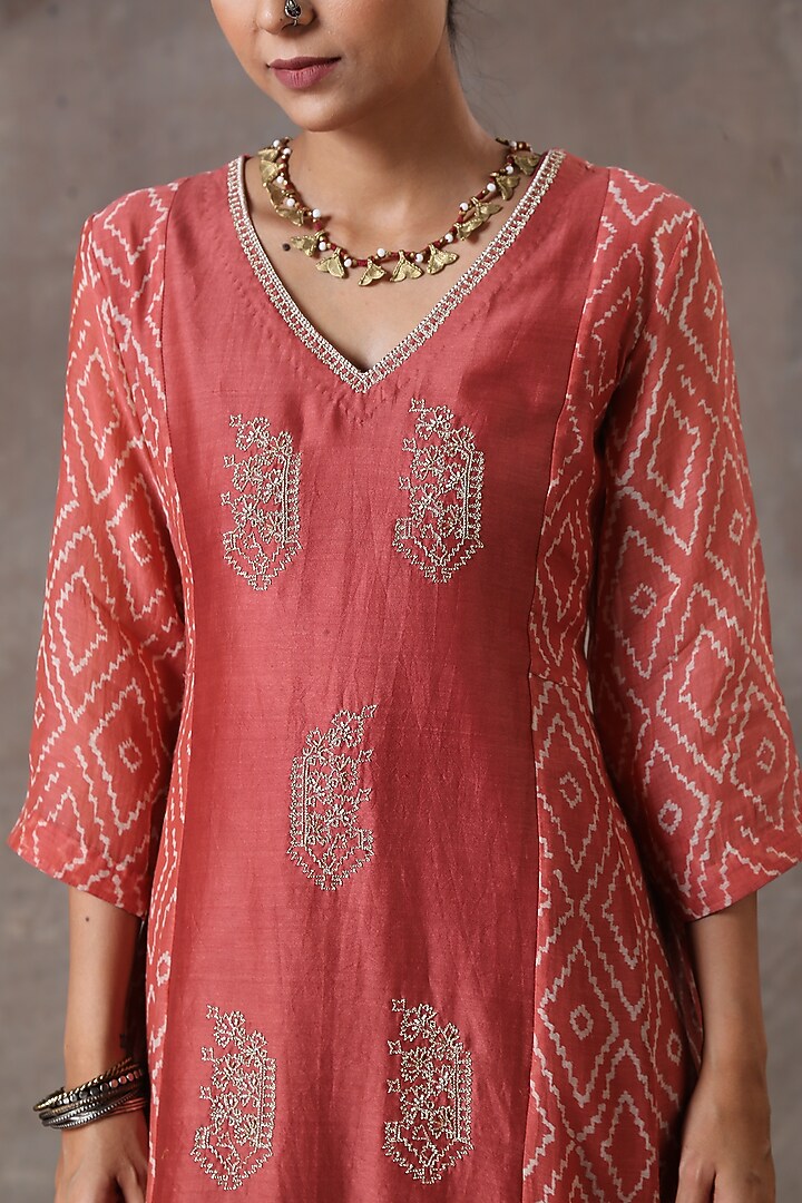 Peach Embroidered A-Line Kurta Set by Rekha Agra at Pernia's Pop Up Shop