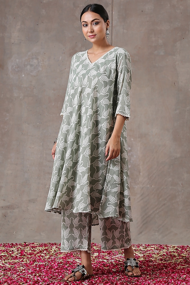Mint Embroidered Bias-Cut Kurta Set by Rekha Agra at Pernia's Pop Up Shop