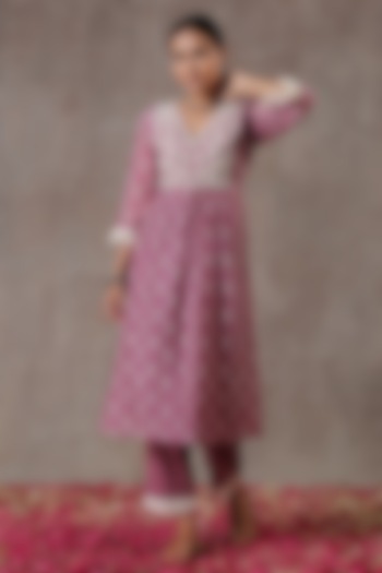 Light Purple Hand Embroidered Gathered A-Line Kurta Set by Rekha Agra at Pernia's Pop Up Shop