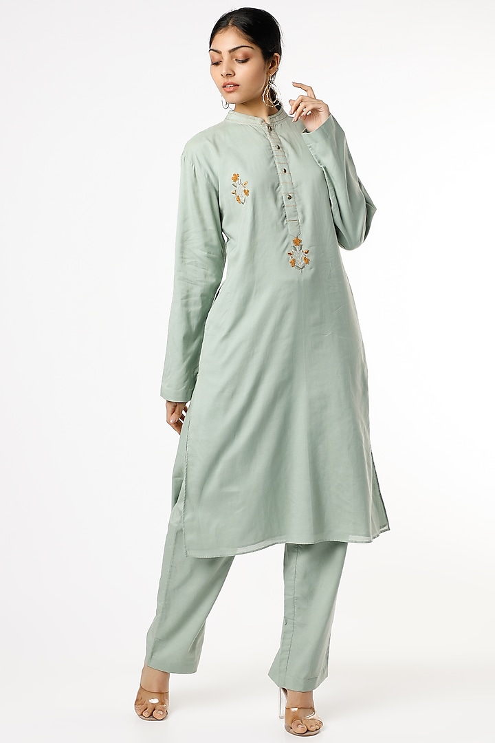 Haze Green French Knot Embroidered Kurta Set by RENATI at Pernia's Pop Up Shop