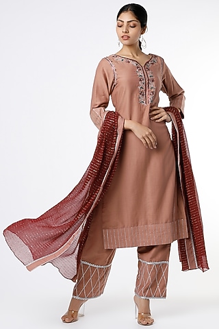 Coral Almond Thread Embroidered Kurta Set by RENATI
