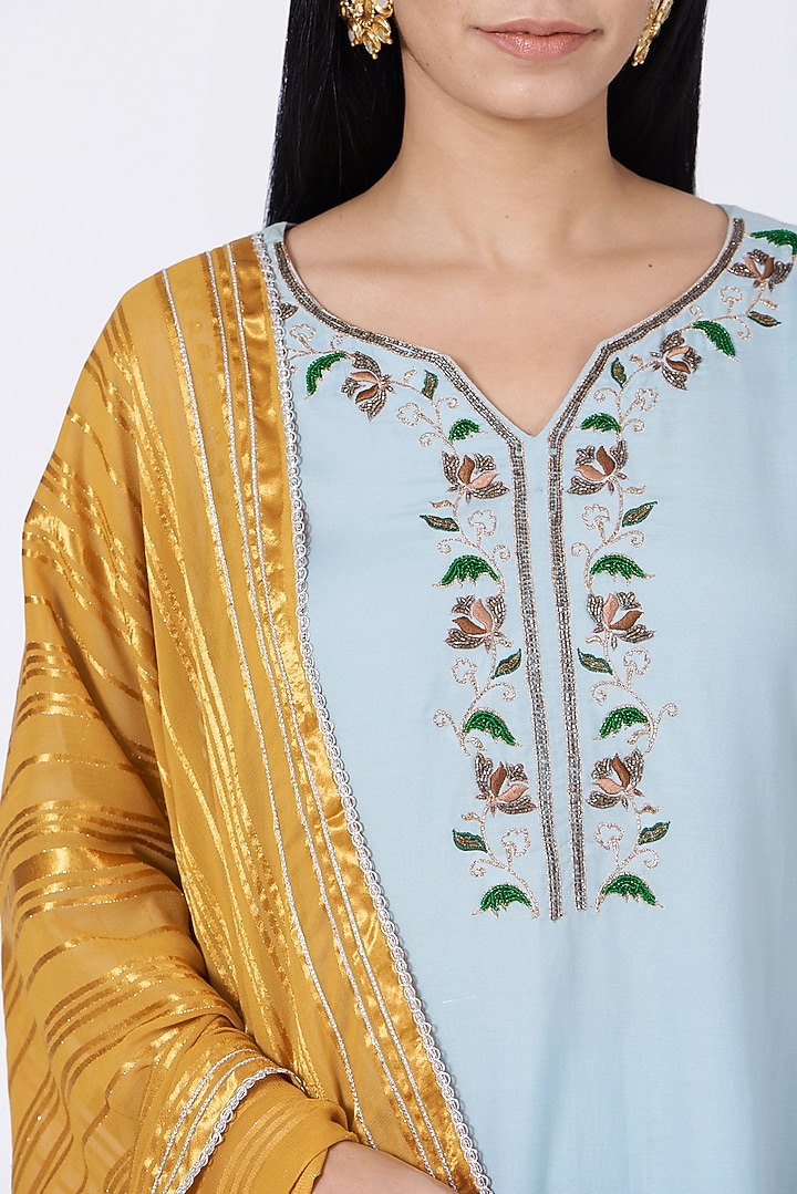 Ambar Blue Thread Embroidered Kurta Set by RENATI at Pernia's Pop Up Shop