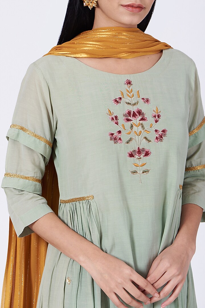Haze Green Embroidered Kurta Set by RENATI at Pernia's Pop Up Shop