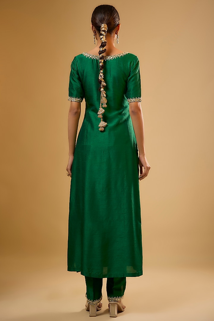 Green Semi Dupion Sequins Embroidered Kurta Set by Renee Label at Pernia's Pop Up Shop