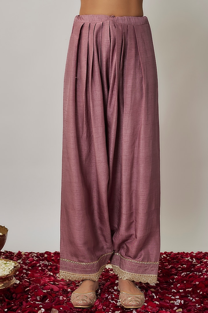 Mauve Viscose Georgette Zari & Sequins Embroidered Banarasi Kurta Set by Renee Label at Pernia's Pop Up Shop
