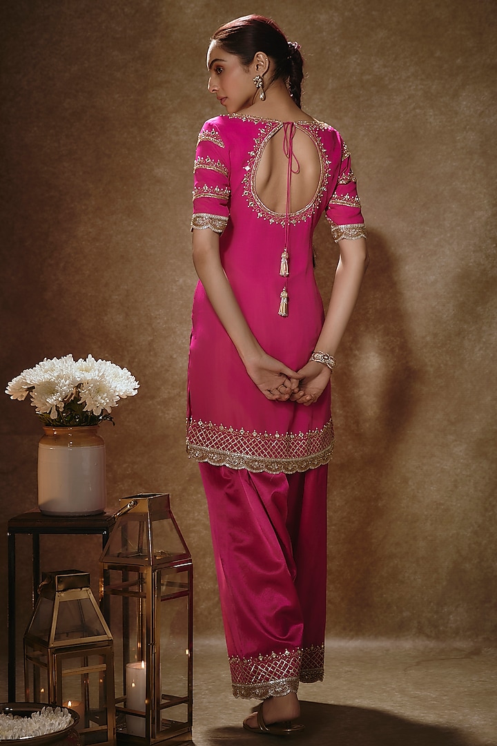 Pink Viscose Georgette Pearl Embroidered Kurta Set by Renee Label at Pernia's Pop Up Shop