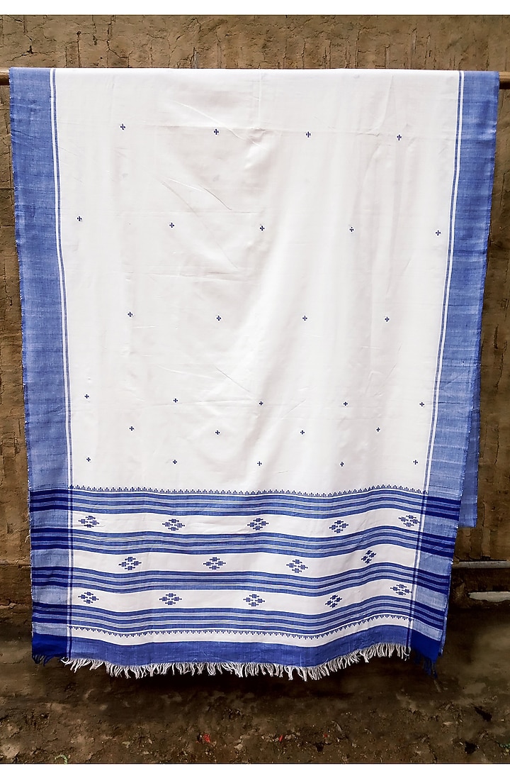 Off White Handmade Saree With Motifs by Renuka Kalita at Pernia's Pop Up Shop