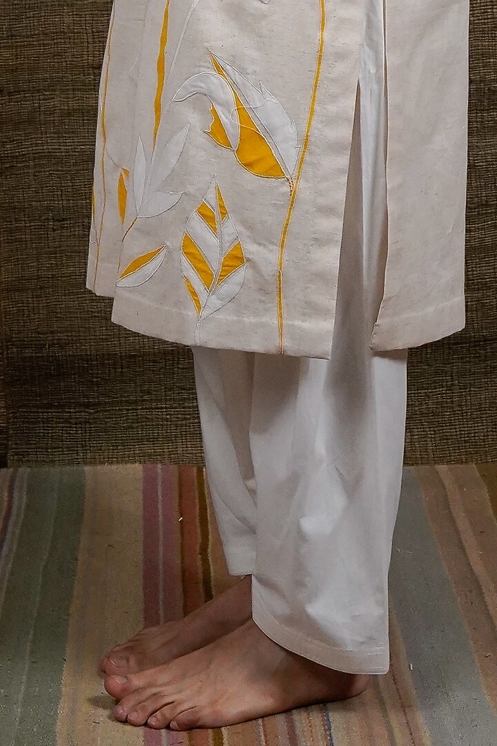 White Cotton Linen Embroidered Kurta Set by RE:O:SA at Pernia's Pop Up Shop