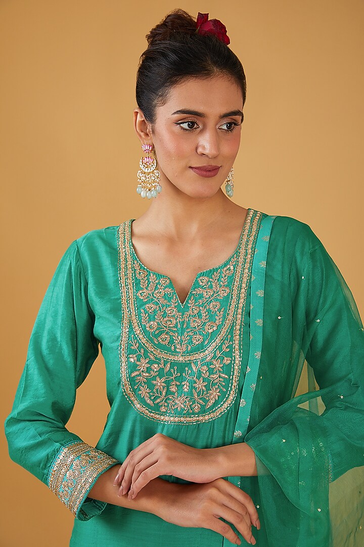 Sea Green Silk Blend Zari Embroidered Kurta Set by Aharin India at Pernia's Pop Up Shop
