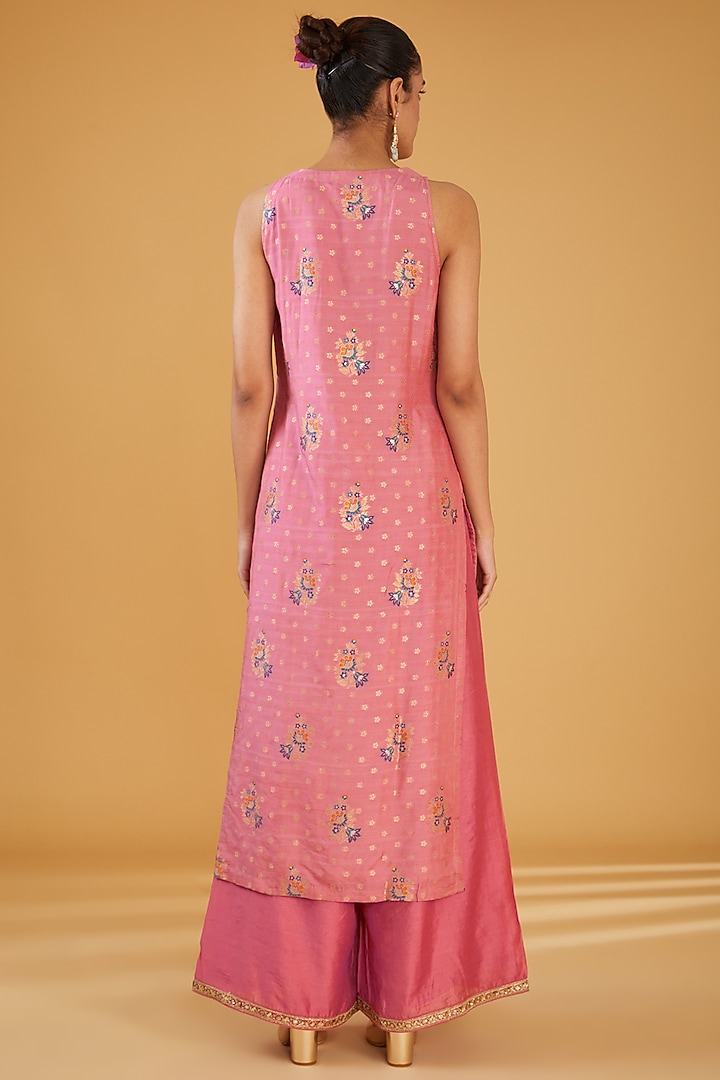 Onion Pink Brocade Floral Printed & Zari Embroidered Kurta Set by Aharin India at Pernia's Pop Up Shop