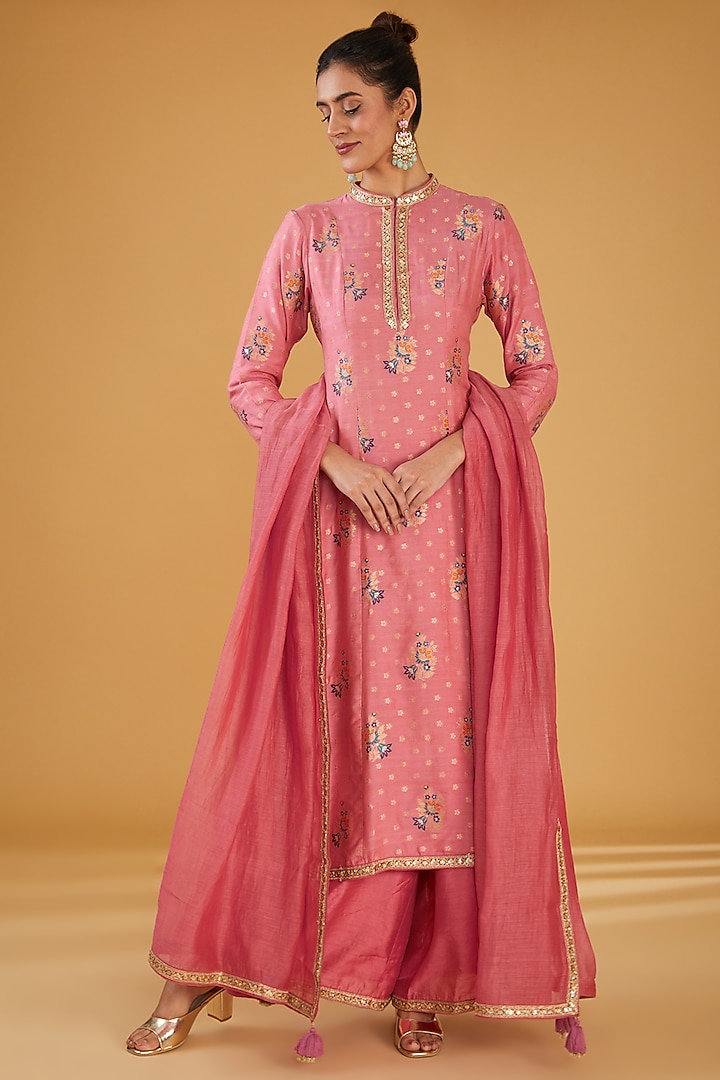 Onion Pink Brocade Floral Printed & Zari Embroidered Kurta Set by Aharin India at Pernia's Pop Up Shop