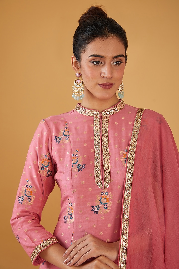 Onion Pink Brocade Floral Printed & Zari Embroidered Kurta Set by Aharin India at Pernia's Pop Up Shop