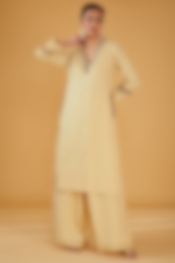 Ivory Silk Blend Zari Embroidered Kurta Set by Aharin India at Pernia's Pop Up Shop