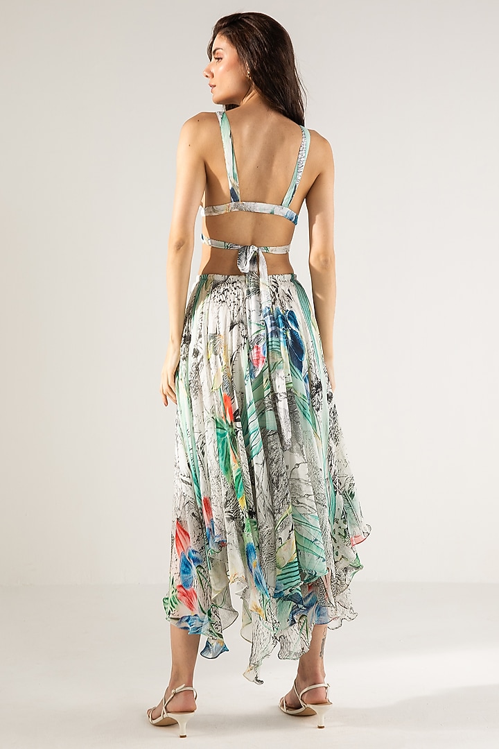 Off-White & Black Viscose Crinkled Chiffon Abstract Printed Skirt Set by Reena Sharma at Pernia's Pop Up Shop