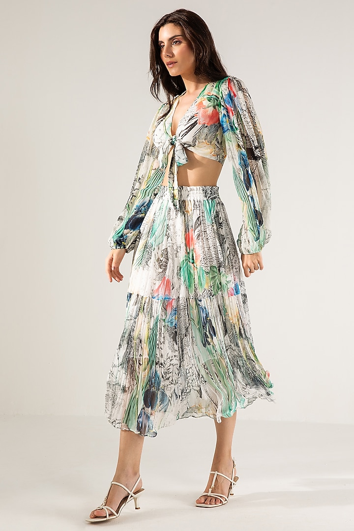 Off-White & Black Viscose Crinkled Chiffon Abstract Printed Skirt Set by Reena Sharma at Pernia's Pop Up Shop