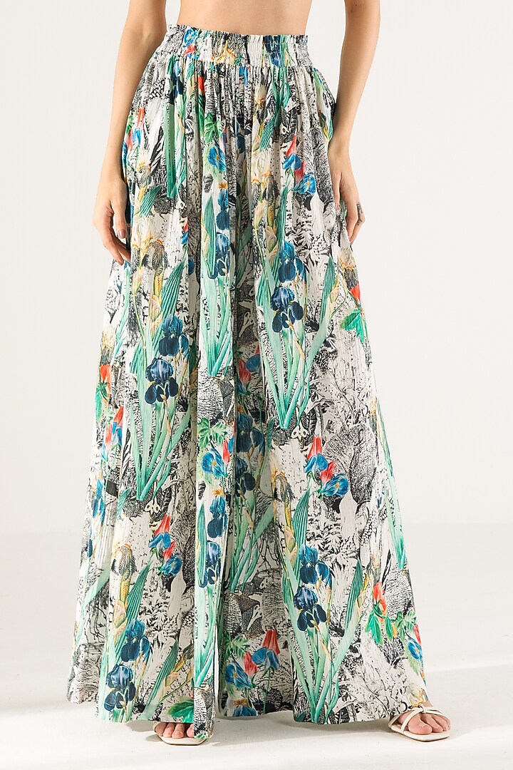 Off-White & Black Cotton Crepe Abstract Printed Co-Ord Set by Reena Sharma at Pernia's Pop Up Shop