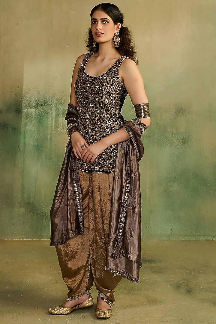 Gold Tissue Dhoti Set by Reeti Arneja at Pernia's Pop Up Shop
