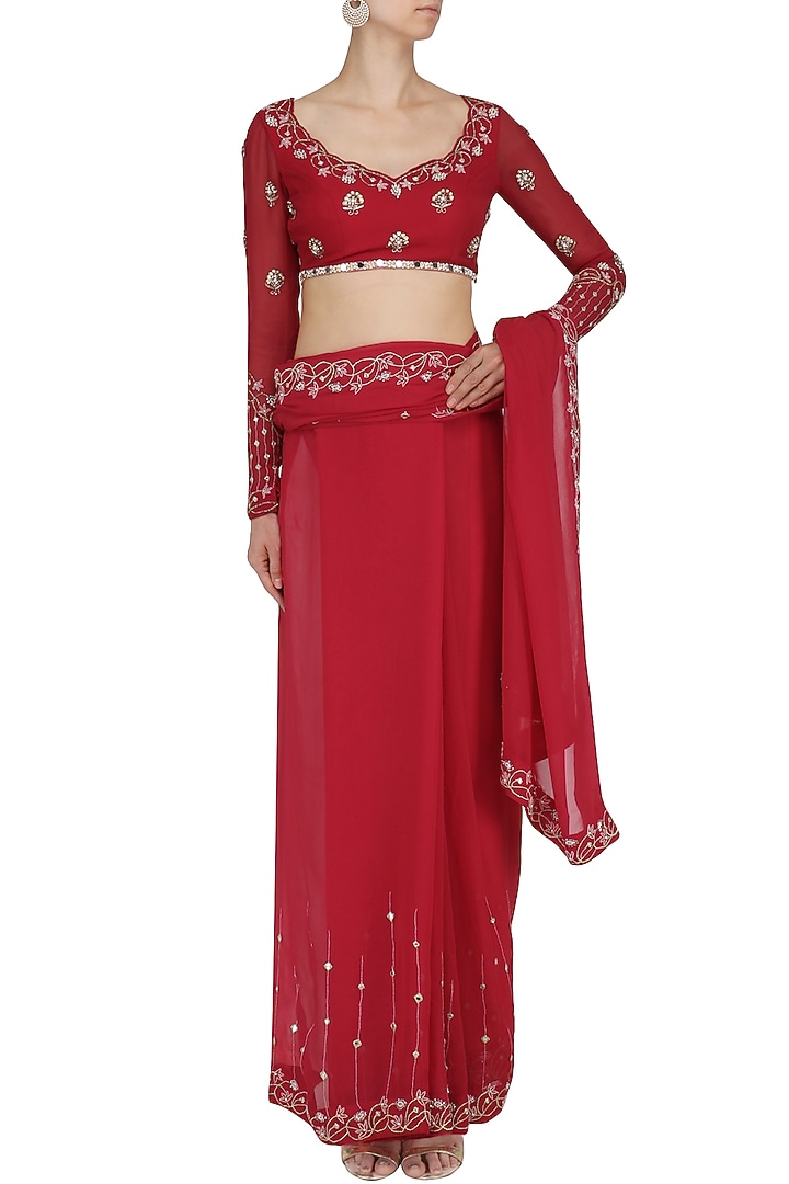 Rose red embroidered saree set available only at Pernia's Pop Up Shop.