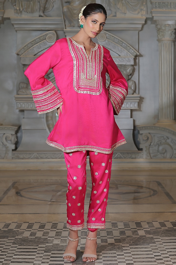 Pink Organza & Tissue Pakistani Kurta Set by Rajani Gupta at Pernia's Pop Up Shop