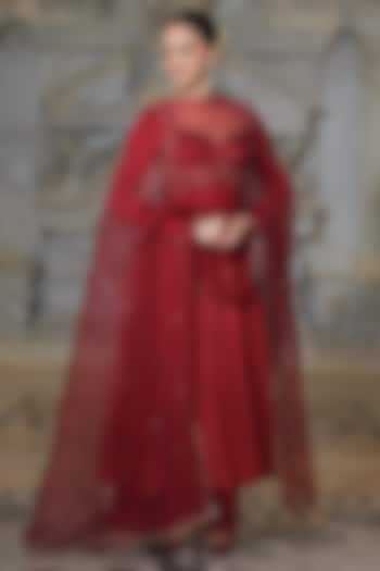 Maroon Organza & Tissue Pakistani Bridal Anarkali Set by Rajani Gupta at Pernia's Pop Up Shop