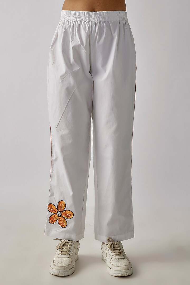 White Cotton Floral Embroidered Co-Ord Set by Richaa Goenka at Pernia's Pop Up Shop
