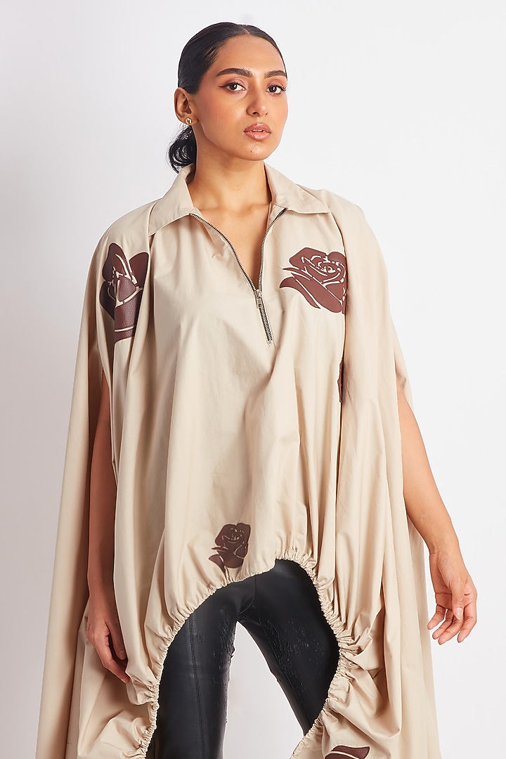 Beige Cotton Applique Motif Work Cape by Richaa Goenka at Pernia's Pop Up Shop