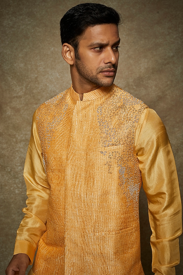 Yellow Silk Dupion Embroidered Bundi Jacket Set by Rohit Gandhi & Rahul Khanna Men at Pernia's Pop Up Shop