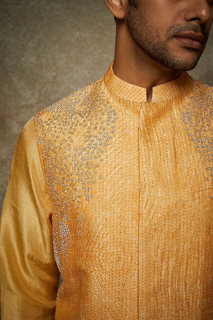 Yellow Silk Dupion Embroidered Bundi Jacket Set by Rohit Gandhi & Rahul Khanna Men at Pernia's Pop Up Shop