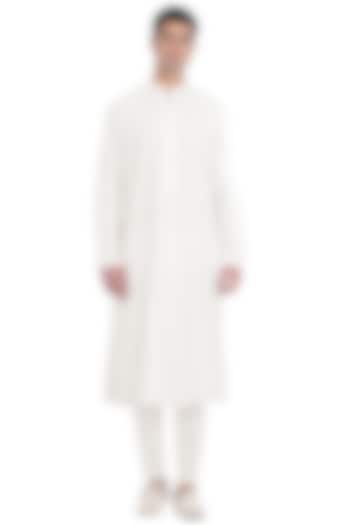White Pintuck Kurta Set by Rohit Gandhi & Rahul Khanna Men at Pernia's Pop Up Shop