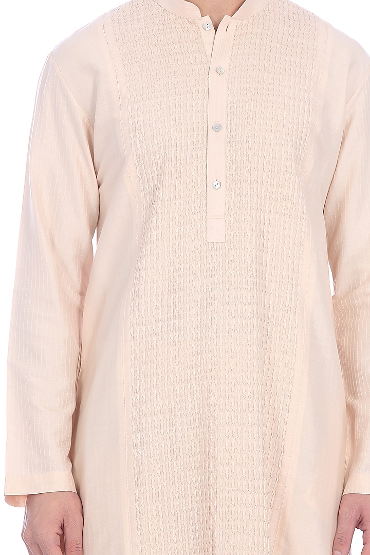 Light Pink Silk Pintucked Kurta Set by Rohit Gandhi & Rahul Khanna Men at Pernia's Pop Up Shop