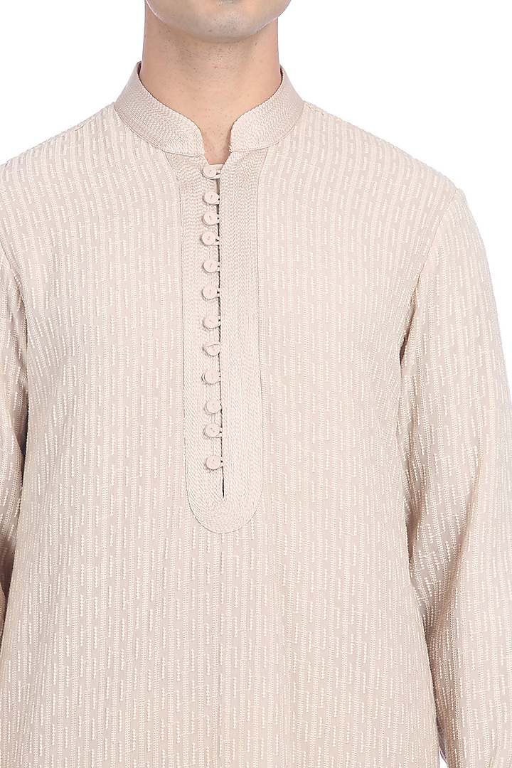Beige Embroidered Kurta Set by Rohit Gandhi & Rahul Khanna Men at Pernia's Pop Up Shop