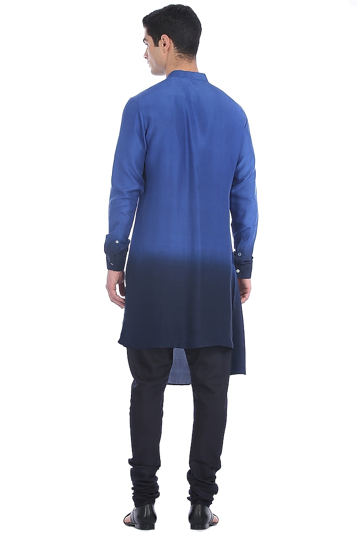 Navy Blue Ombre Asymmetric Kurta Set by Rohit Gandhi & Rahul Khanna Men at Pernia's Pop Up Shop