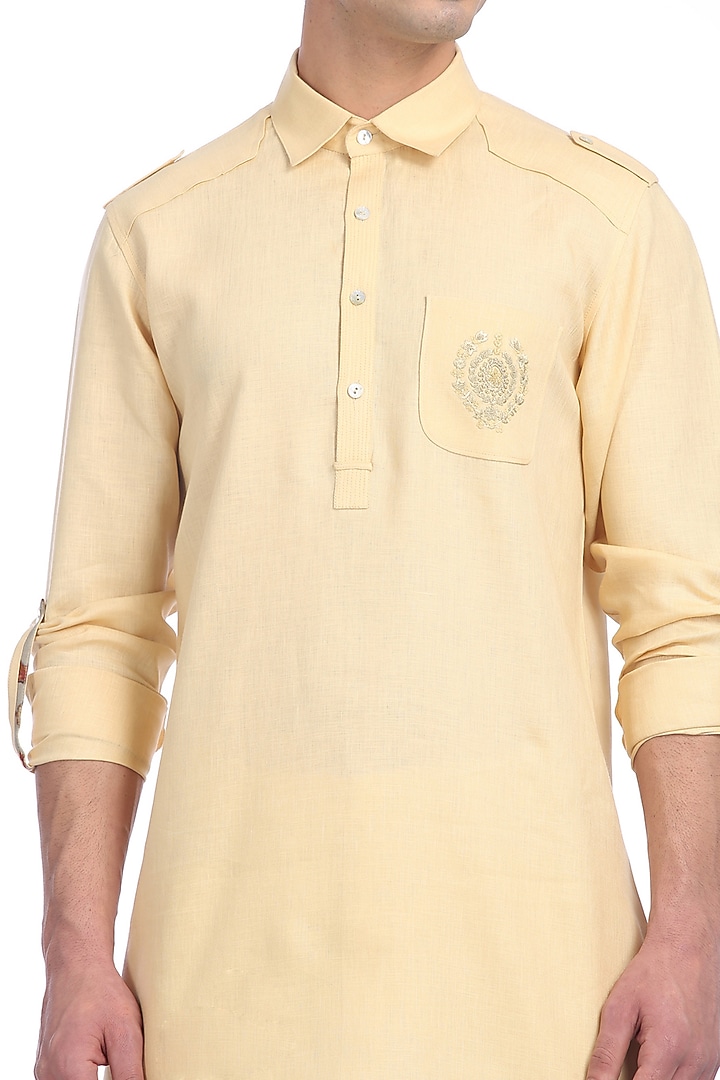 Yellow Linen Embellished Kurta by Rohit Gandhi & Rahul Khanna Men at Pernia's Pop Up Shop