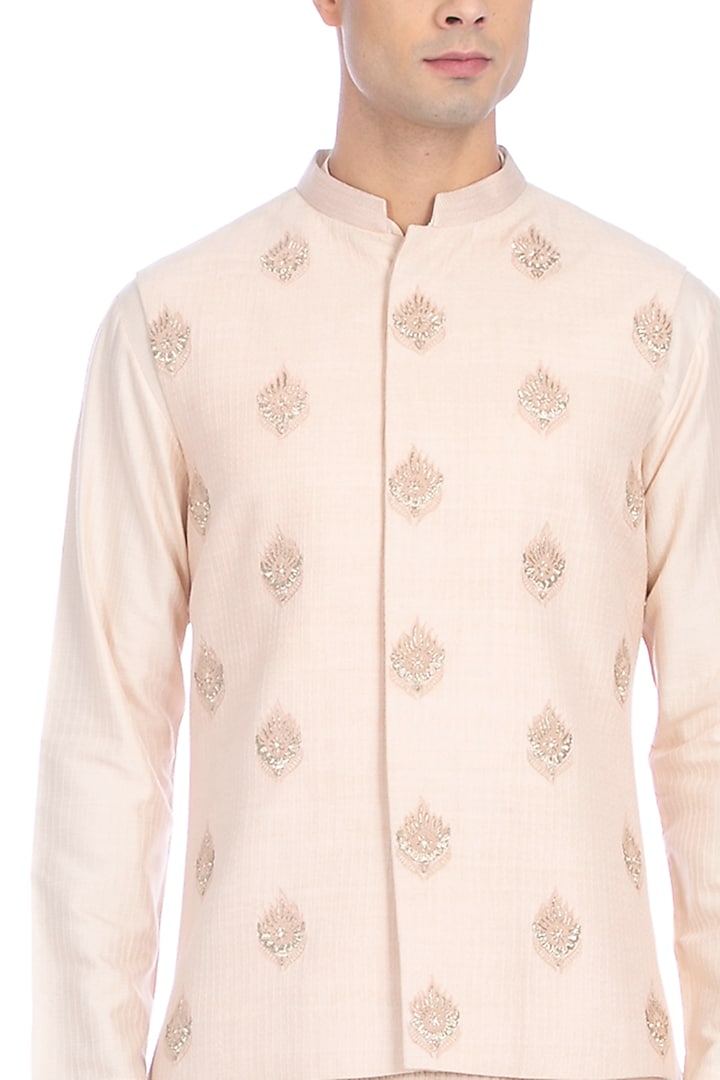 Light Pink Kurta Set With Waist Jacket by Rohit Gandhi & Rahul Khanna Men at Pernia's Pop Up Shop