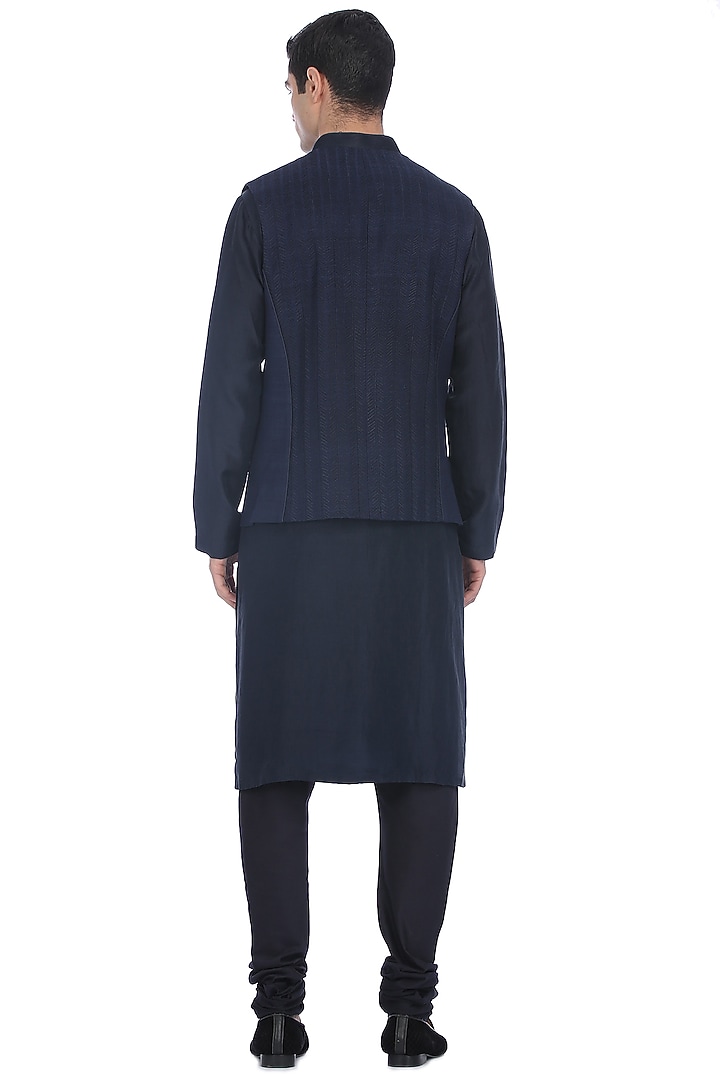 Navy Blue Kurta Set With Waist Jacket by Rohit Gandhi & Rahul Khanna Men at Pernia's Pop Up Shop