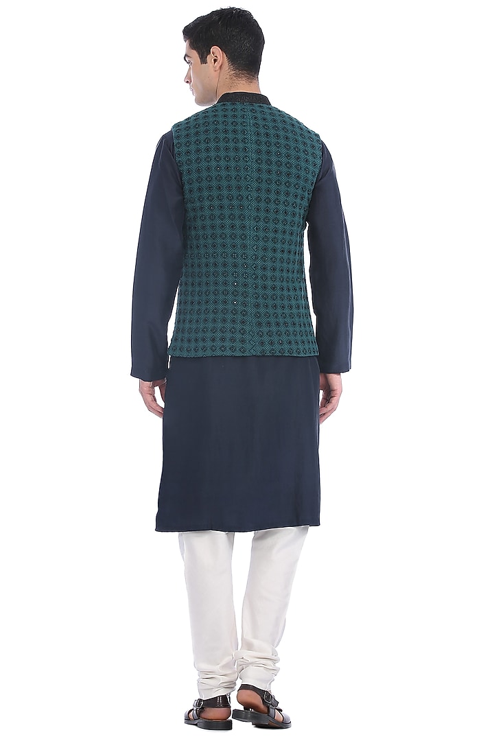 Emerald Green Silk Embroidered Nehru Jacket Set by Rohit Gandhi & Rahul Khanna Men at Pernia's Pop Up Shop