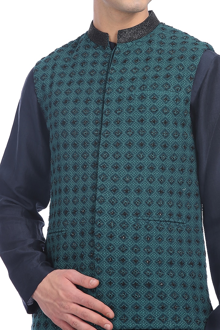 Emerald Green Silk Embroidered Nehru Jacket Set by Rohit Gandhi & Rahul Khanna Men at Pernia's Pop Up Shop