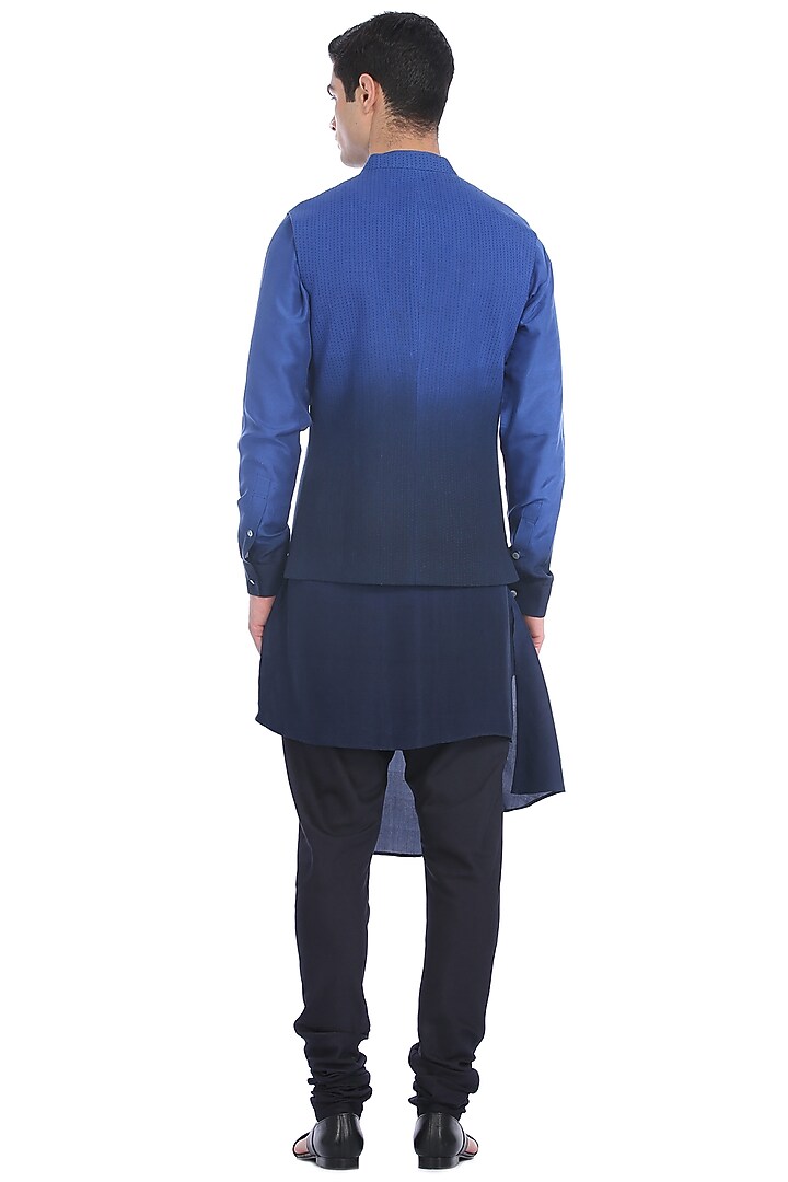 Navy Blue Ombre Kurta Set With Waist Jacket by Rohit Gandhi & Rahul Khanna Men at Pernia's Pop Up Shop