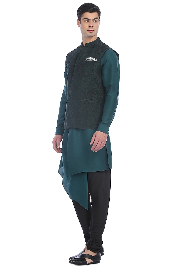 Green Silk Quilted Nehru Jacket Set by Rohit Gandhi & Rahul Khanna Men at Pernia's Pop Up Shop